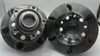 515152 / RM931038 / Os pneus duplos dianteiros - os pneus de V348 são fixados com seis parafusos.