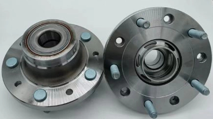 BK212B664CB / RM930871 / As rodas traseiras (com um diâmetro interno de 37) do Ford Transit V362. 