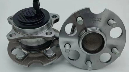 42460-0T010 / RM930870L / A roda traseira esquerda da Toyota Venza.