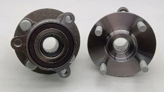 N243-26-15X / RM931063 / As rodas traseiras do Mazda 5 (2018-presente).