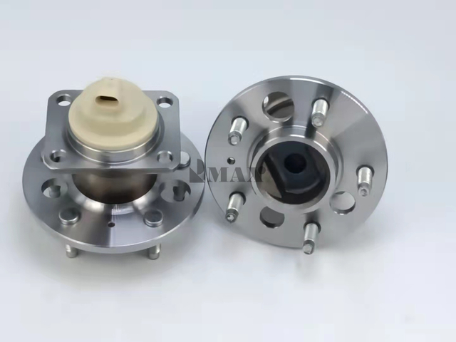 512150/RM930166/As rodas traseiras do Buick Regal (General Motors)