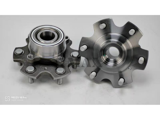 MR594954 / RM930215 / As rodas dianteiras de Mitsubishi Pajero V73