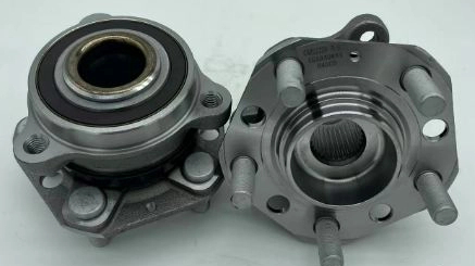 1044123-0O-B / RM930885 / As rodas dianteiras do Tesla Model Y.