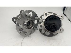 42450-08030 / RM931007 / As rodas traseiras da versão de tração nas duas rodas do Toyota Sienna 2011-2016. 
